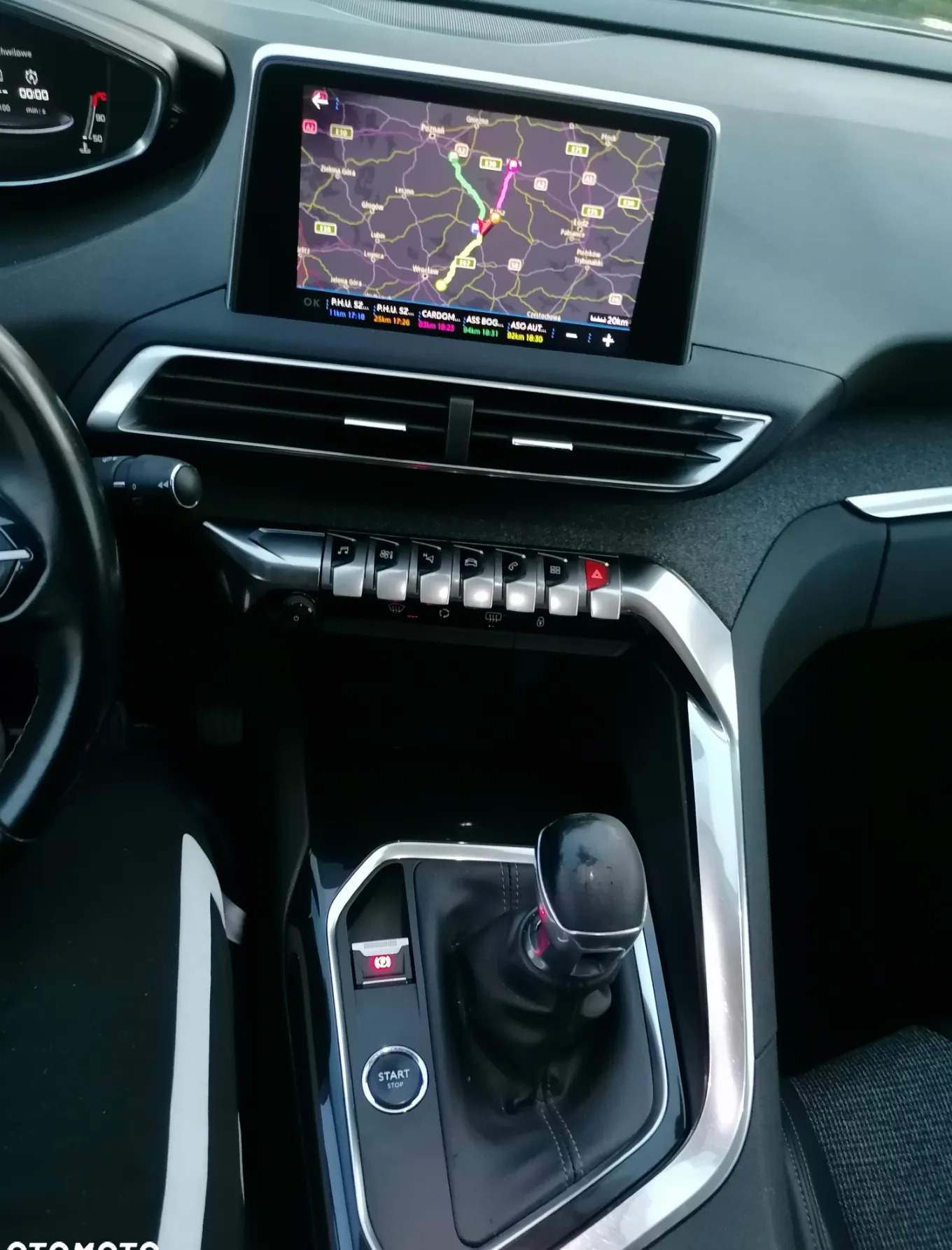 Peugeot 5008 cena 59500 przebieg: 70000, rok produkcji 2018 z Dobiegniew małe 172